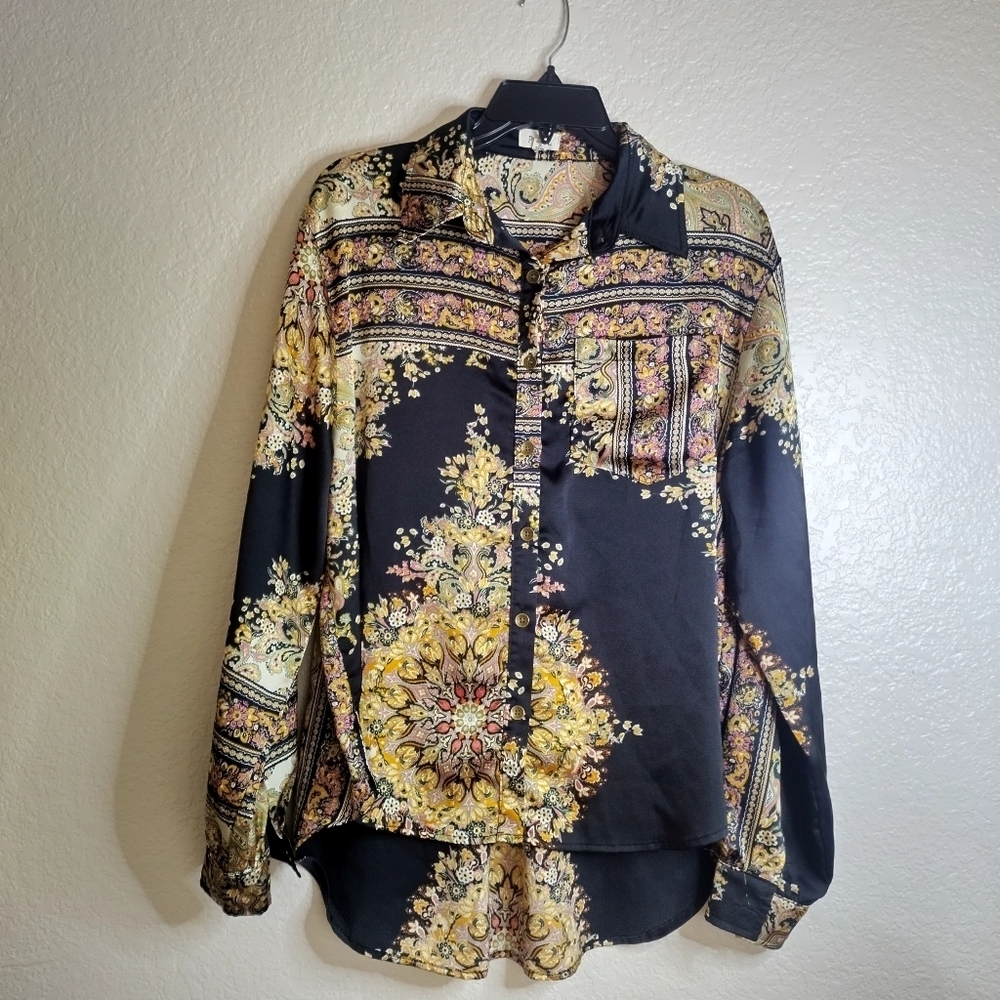 POL Paisley Floral High Low Button Down Long Sleeve Blouse Sz S